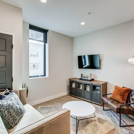 Utica 2 Bedroom 1 Bath With Full Kitchen